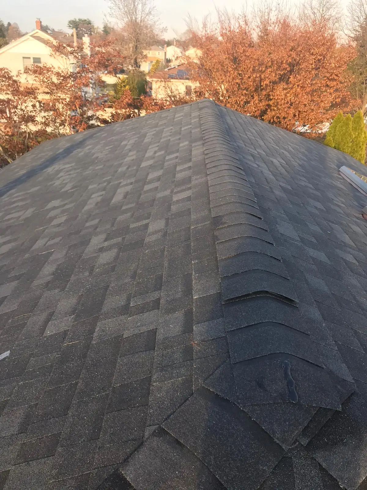 Asphalt shingle by Attyx